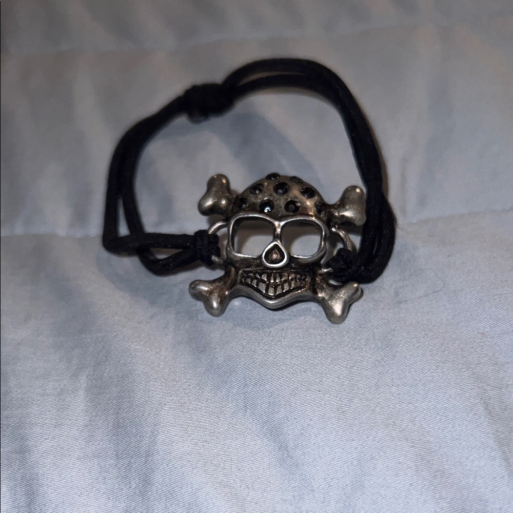 Skull & Crossbones Black Cord ponytail